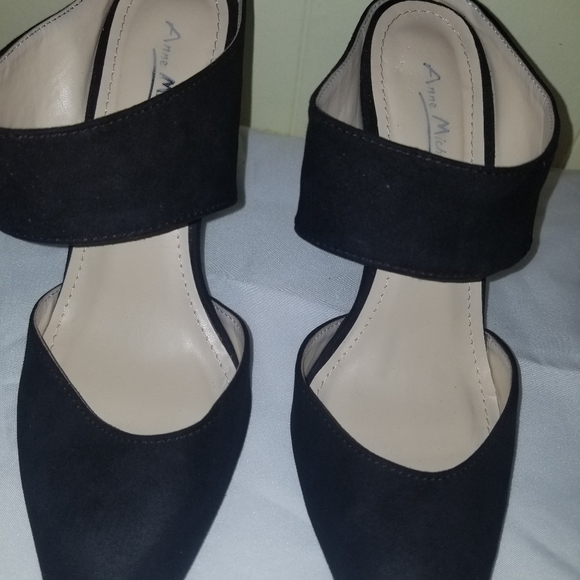 Suade heels size 9 - Picture 6 of 6